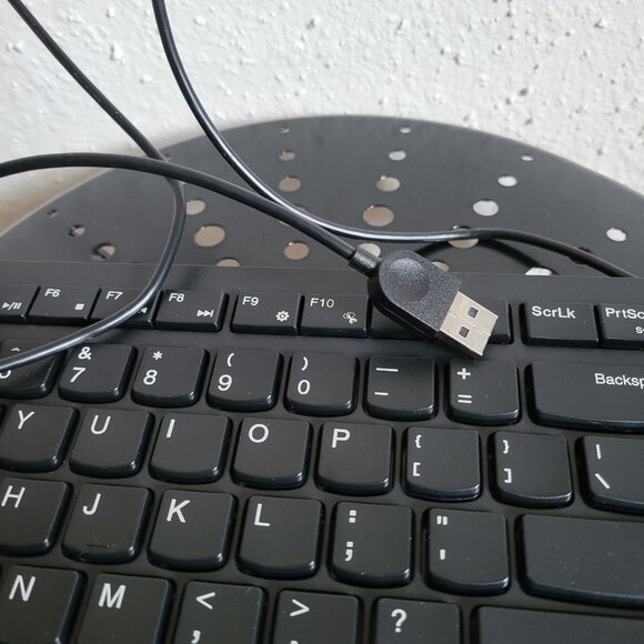 Lenovo Calliope USB Keyboard (Black) - Picture 4 of 4